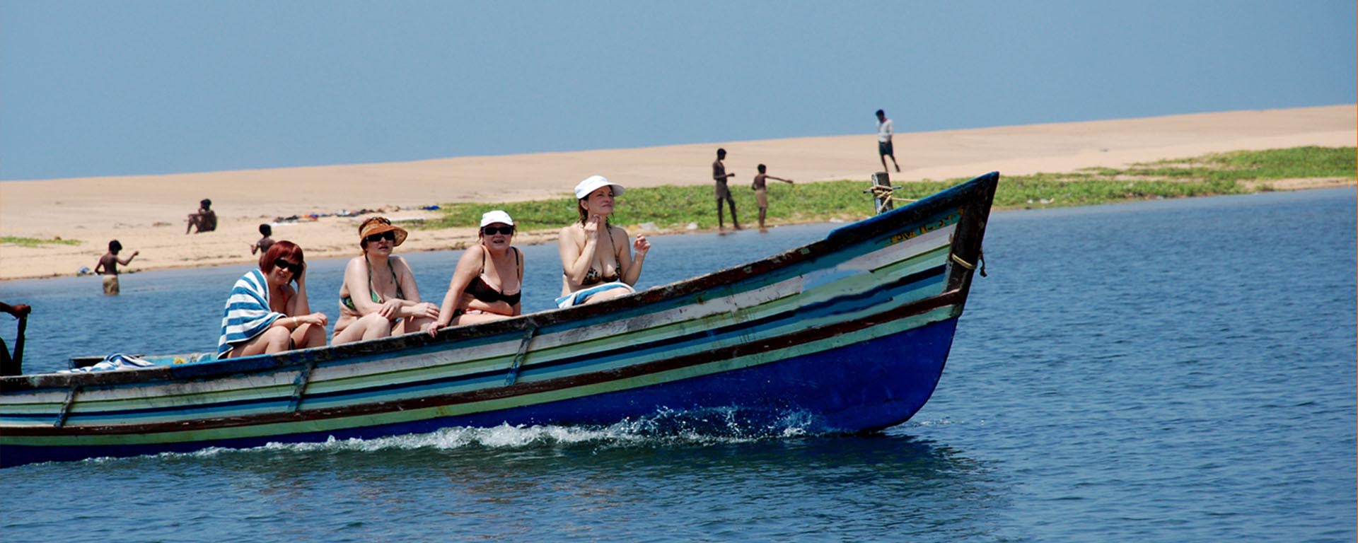 poovar island backwater cruise